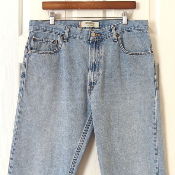 Levi's Y2K Vintage 505 Medium Wash Regular Fit Straight Leg Jeans 36 x 32 - Picture 2 of 16